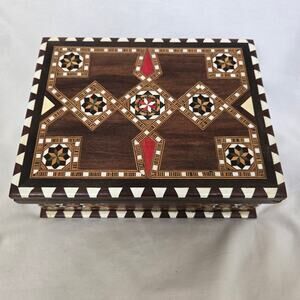 Wooden Chess Checker Game Box w/ Intricate Inlay Art Swivel Folding Board